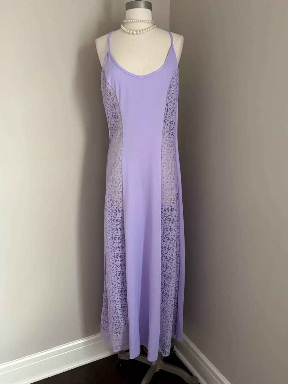 Vtg 1970s /  1980s Midnight Romance Lavender nylon Lace nightgown